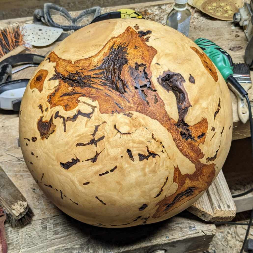 1086x1086--Kugel-fast-fertig