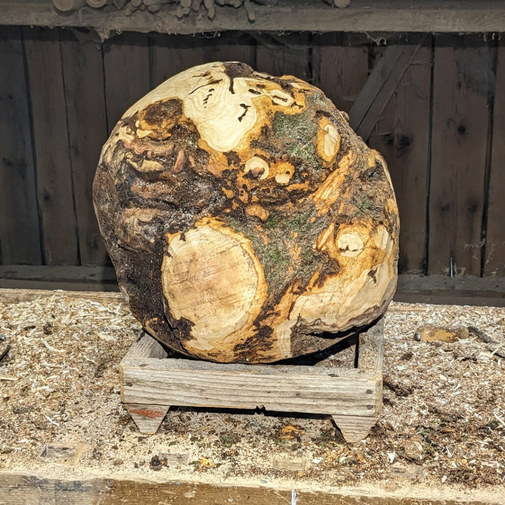 1086x1086-Kugel-in-bearbeitung
